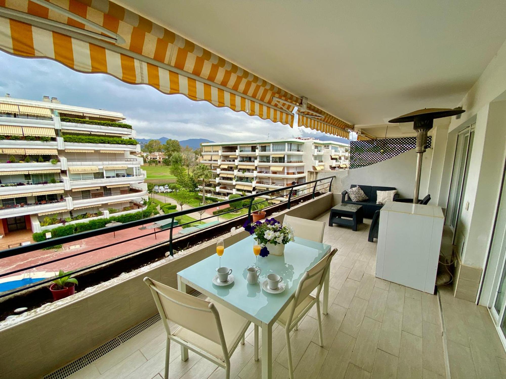 Apartamento Con Vistas Y Terraza En Guadalmina Mad Марбеля Екстериор снимка