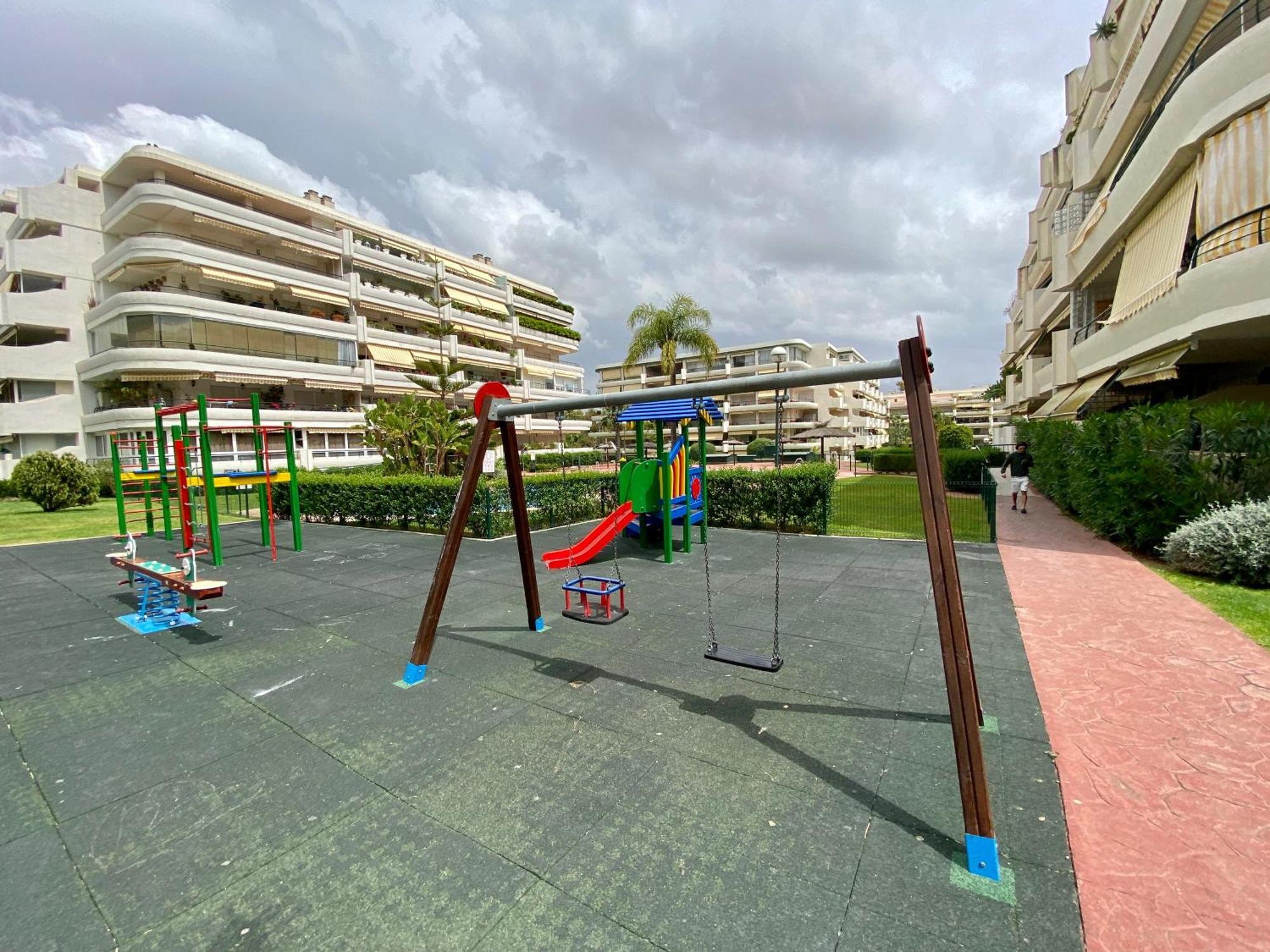 Apartamento Con Vistas Y Terraza En Guadalmina Mad Марбеля Екстериор снимка