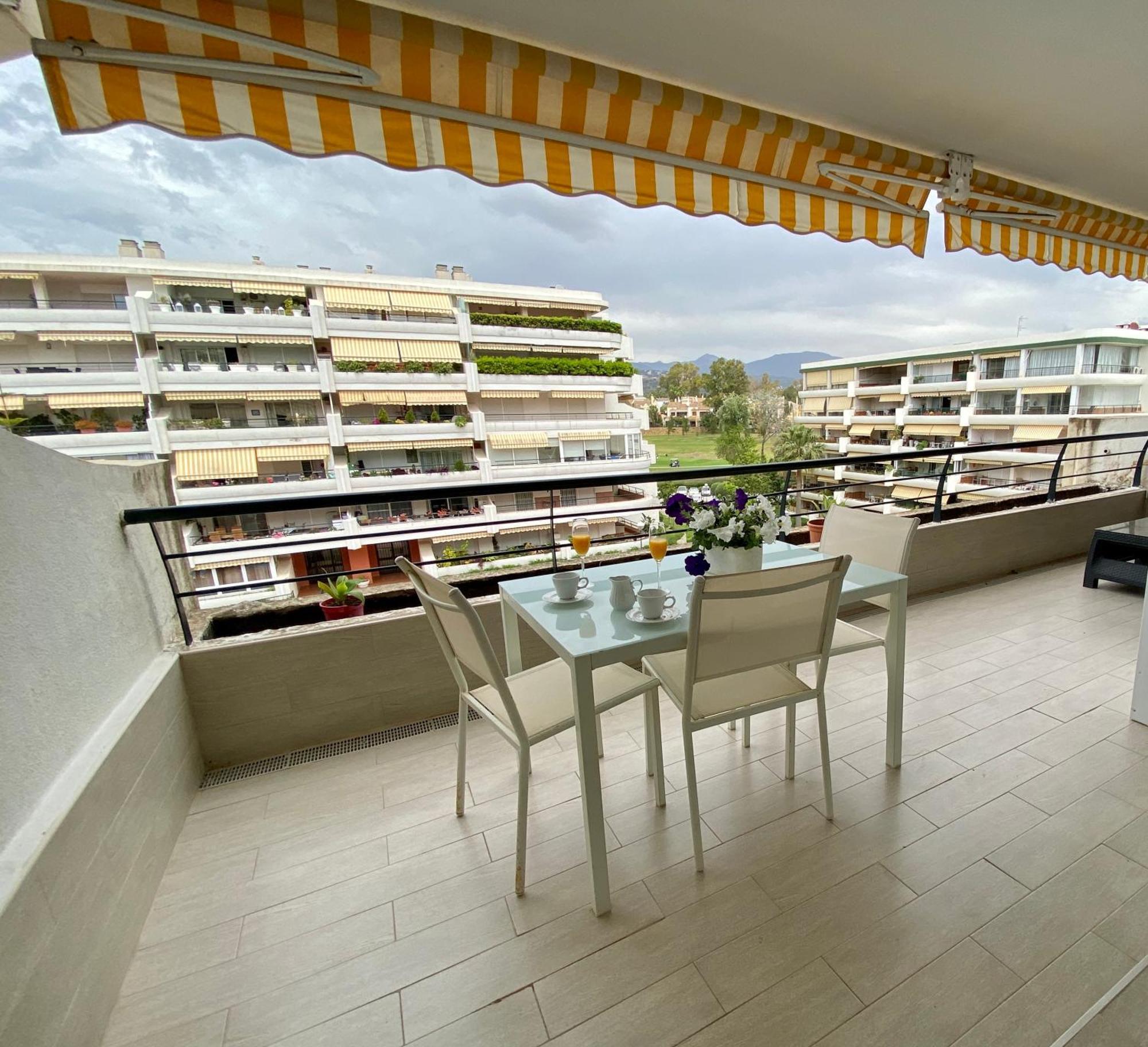 Apartamento Con Vistas Y Terraza En Guadalmina Mad Марбеля Екстериор снимка